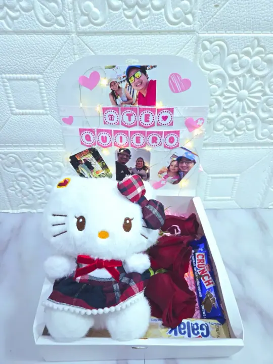 Set Hello Kitty con fotos y dulces