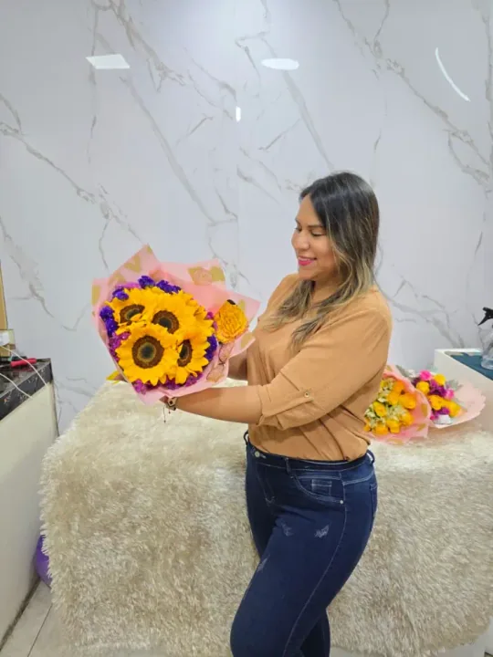 Ramo de 6 girasoles — 3