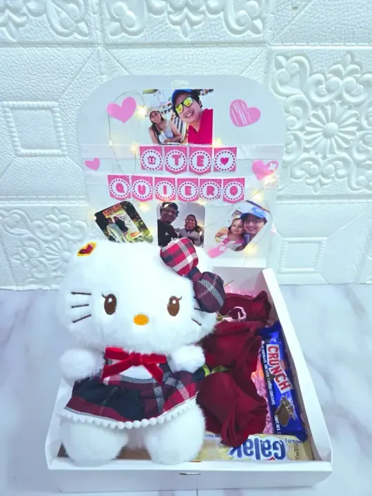 Set Hello Kitty con fotos y dulces — 1