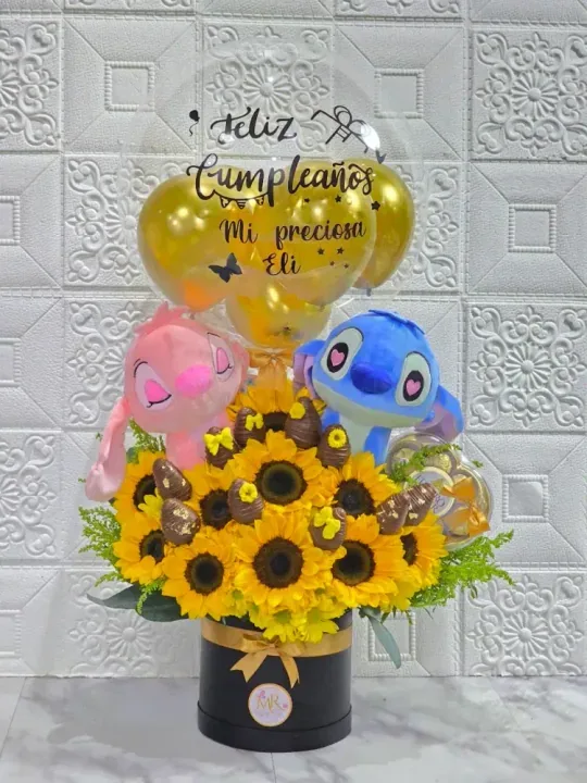 Girasoles con Pareja de stitch Fresas y Chocolates