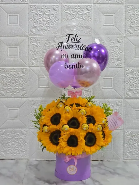 Arreglo Feliz Cumpleaños con girasoles y globo lila